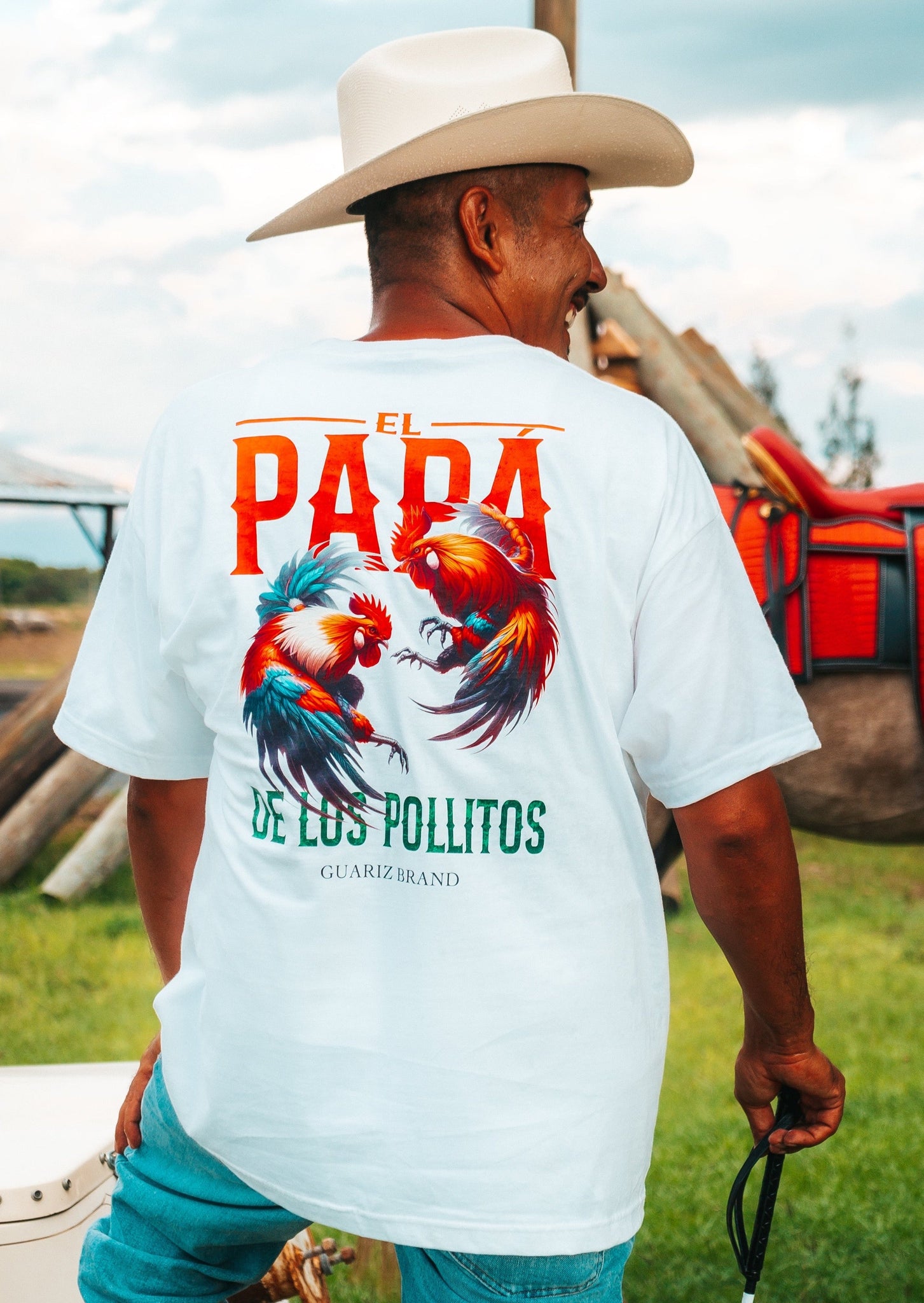 EL PAPA DE LOS POLLITOS T-SHIRT