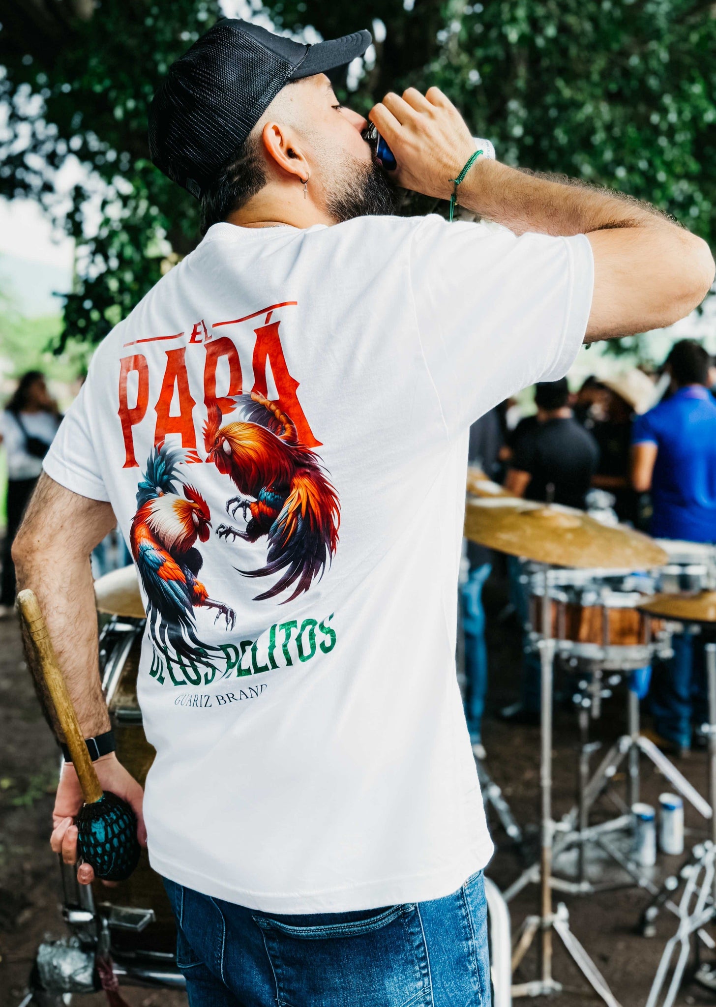 EL PAPA DE LOS POLLITOS T-SHIRT